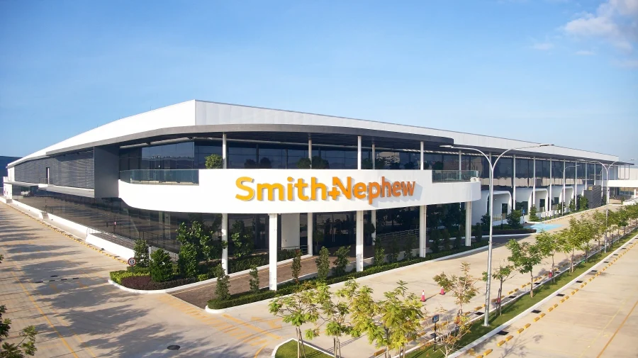 Smith & Nephew